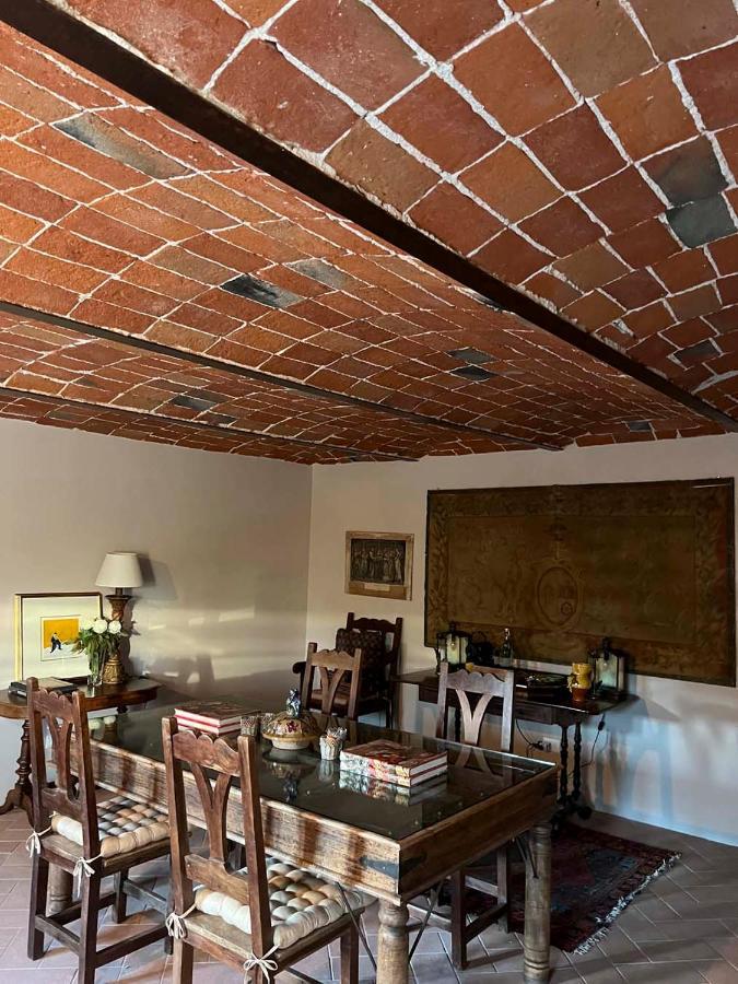Villa Giara Calosso Eksteriør billede